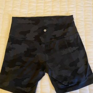 Lululemon Align High Rise Shorts 6”
